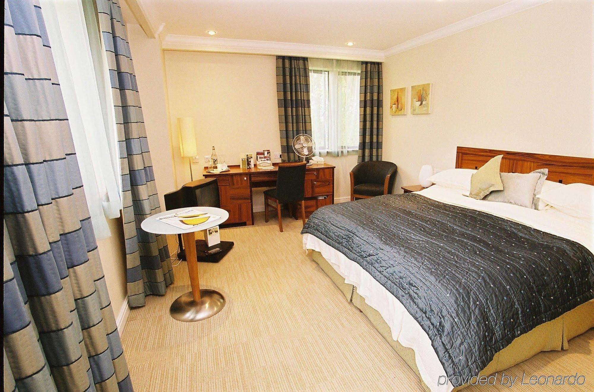 Mallory Court & * Leamington Spa